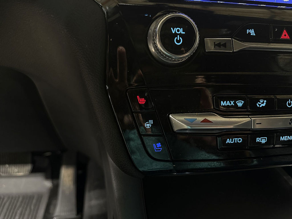 Thumbnail: 2024 Ford Explorer - 34