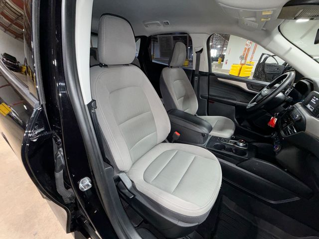 Thumbnail: 2021 Ford Escape - 9