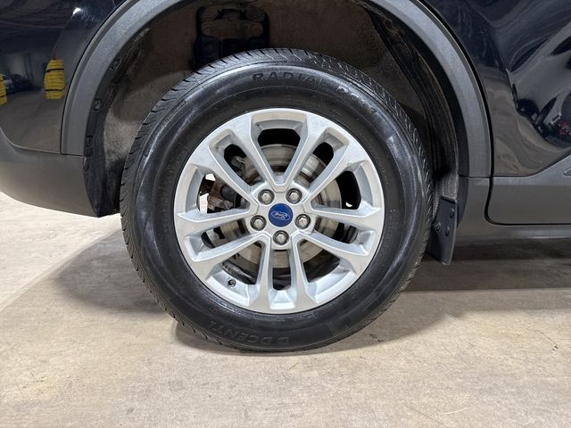 Thumbnail: 2021 Ford Escape - 6