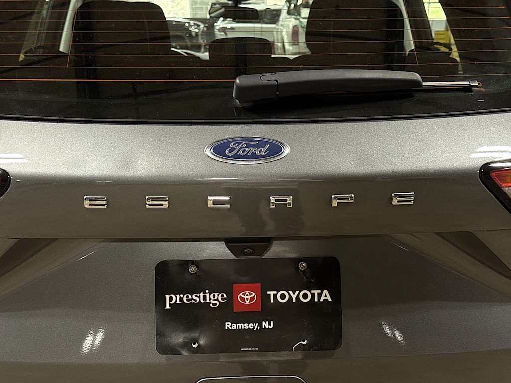 Thumbnail: 2022 Ford Escape - 27