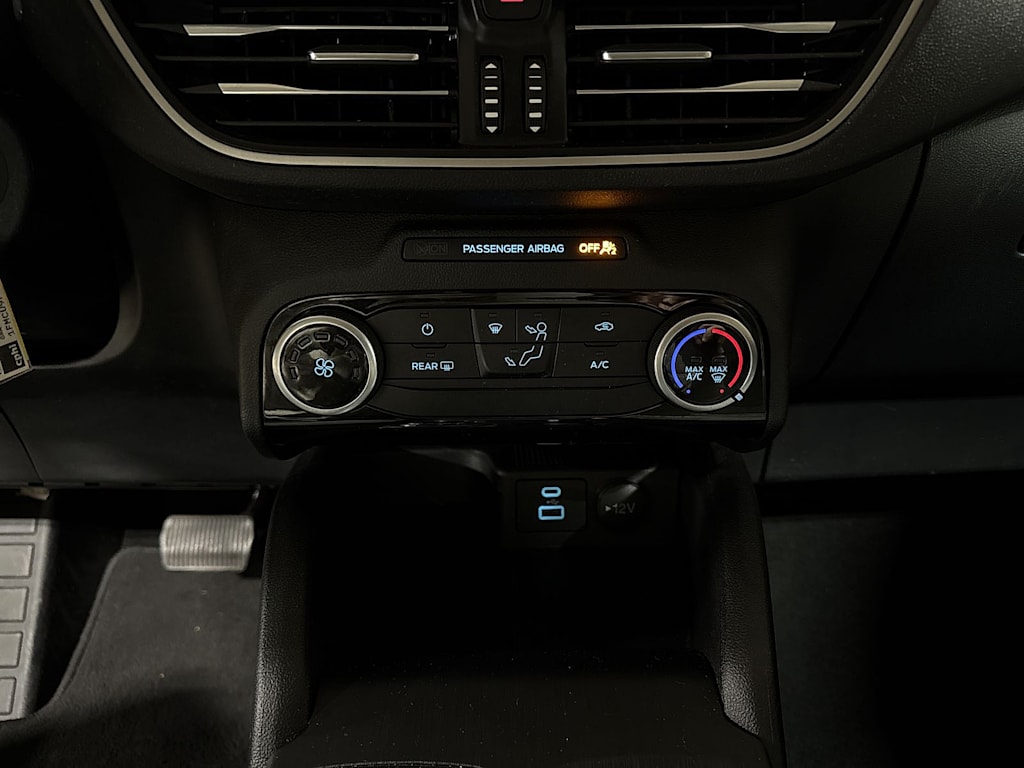 Thumbnail: 2022 Ford Escape - 24