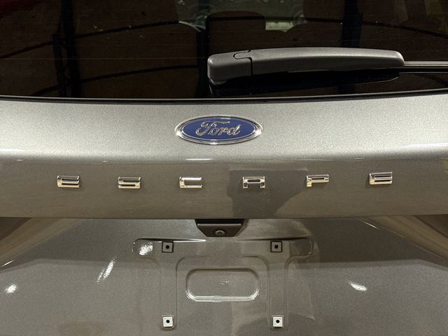 Thumbnail: 2022 Ford Escape - 28