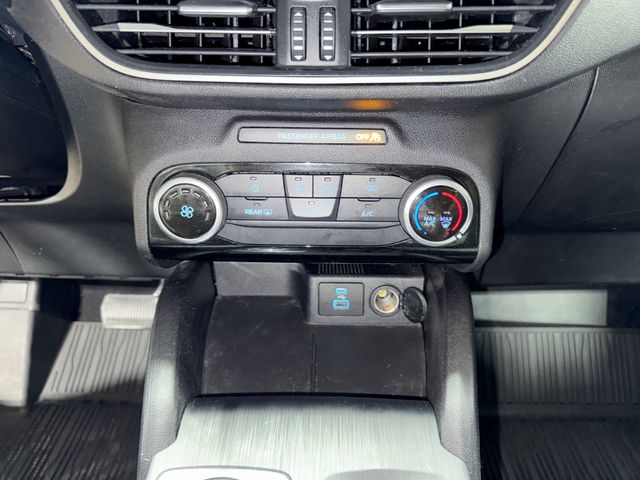 Thumbnail: 2022 Ford Escape - 25