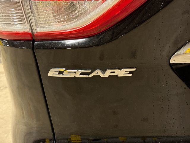 Thumbnail: 2016 Ford Escape - 6