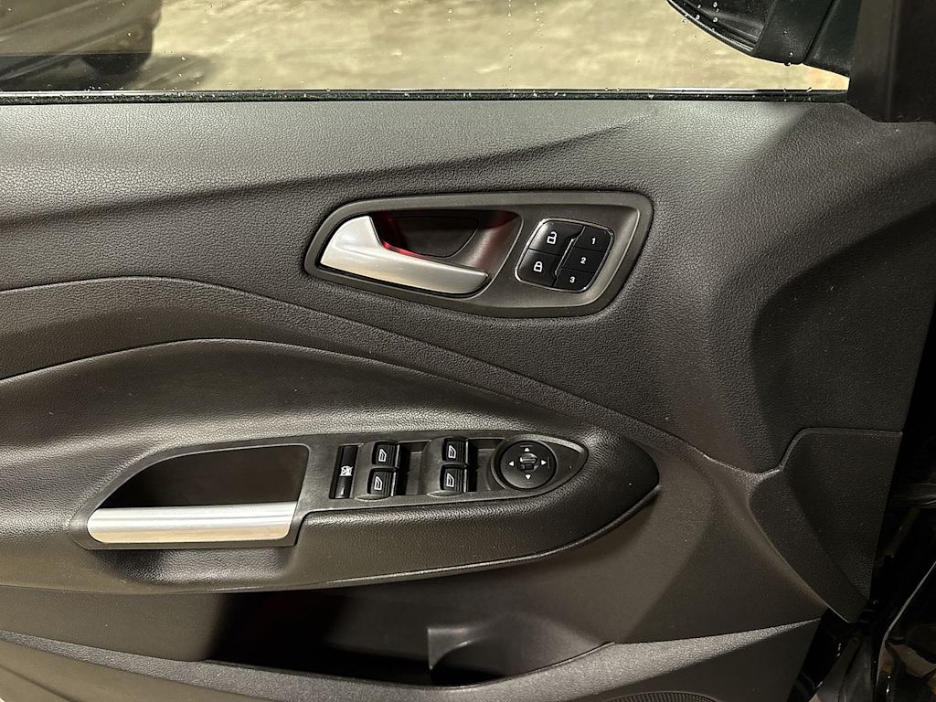 Thumbnail: 2016 Ford Escape - 48