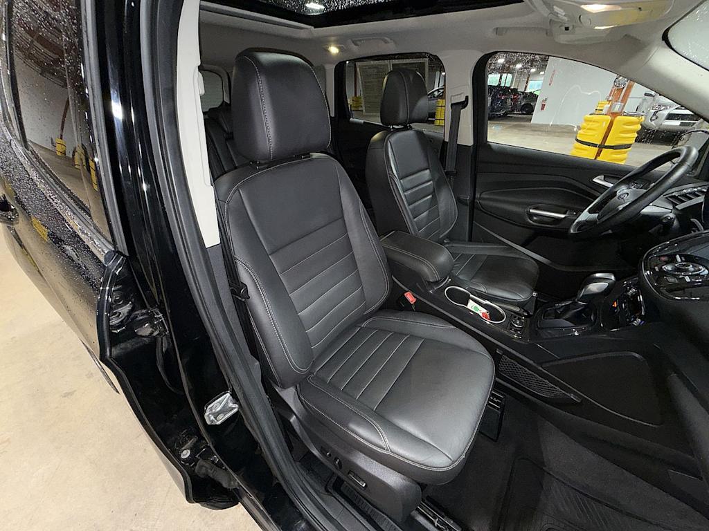 Thumbnail: 2016 Ford Escape - 38