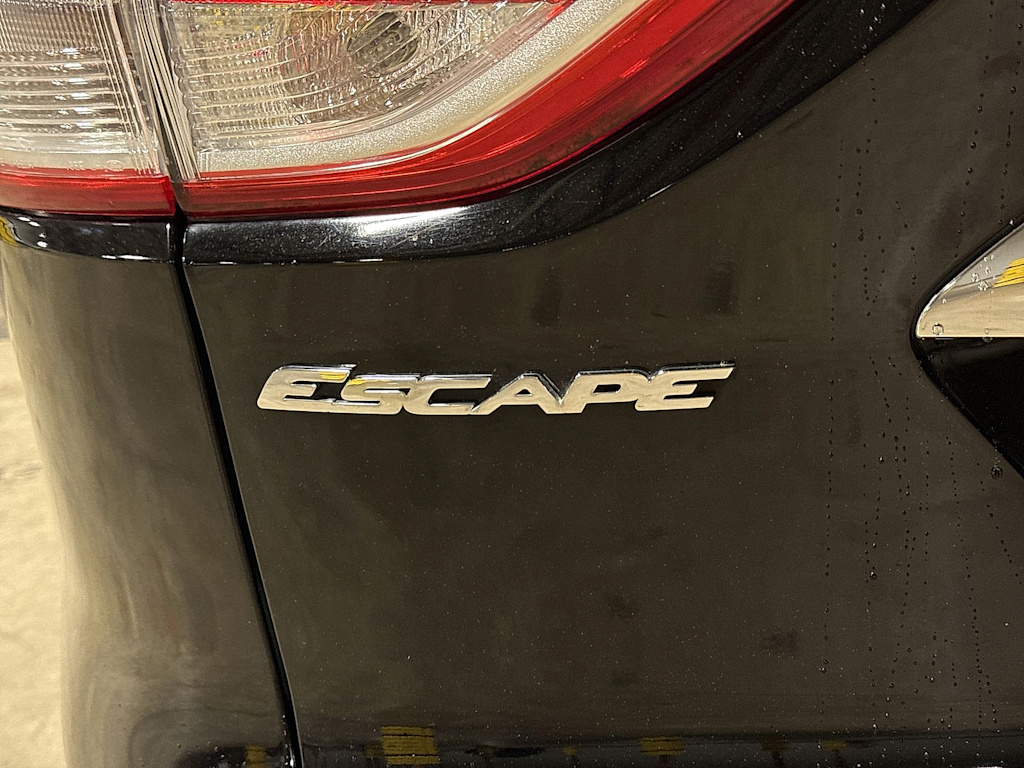 Thumbnail: 2016 Ford Escape - 57