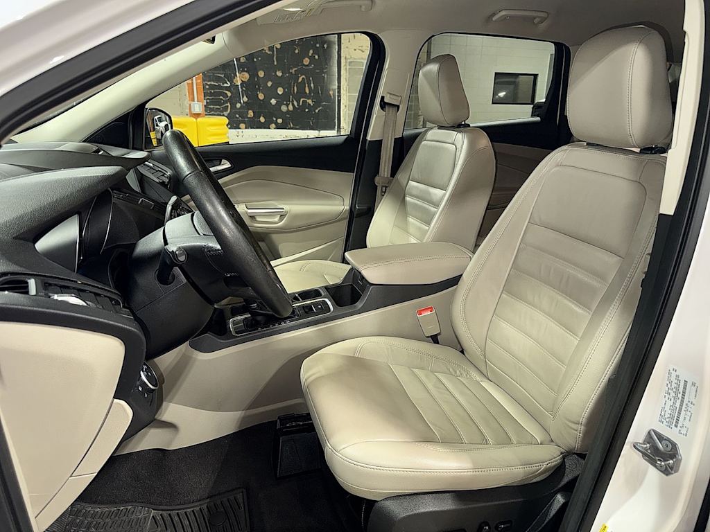Thumbnail: 2018 Ford Escape - 8