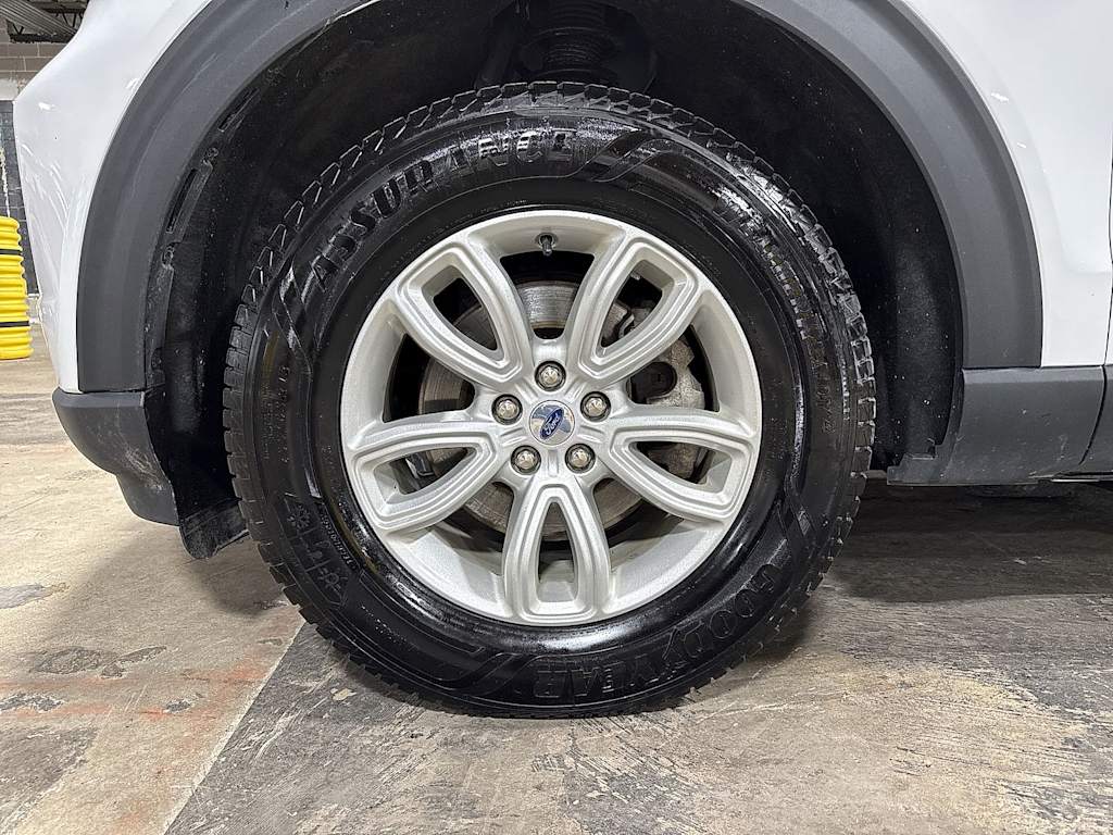 Thumbnail: 2021 Ford Explorer - 7