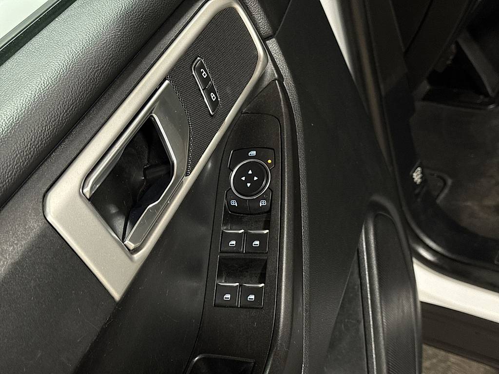 Thumbnail: 2021 Ford Explorer - 26