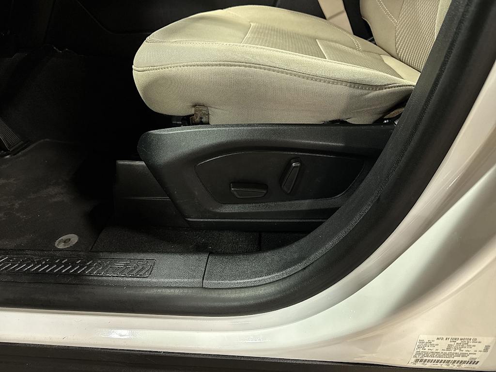 Thumbnail: 2021 Ford Explorer - 27