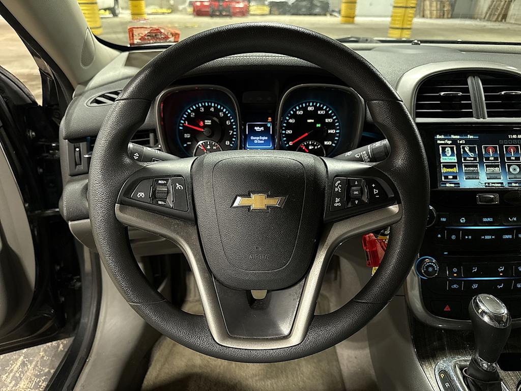 Thumbnail: 2015 Chevrolet Malibu - 2