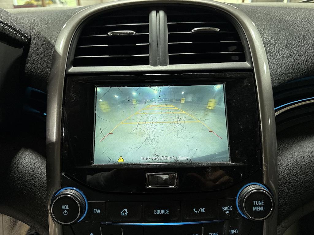 Thumbnail: 2015 Chevrolet Malibu - 24