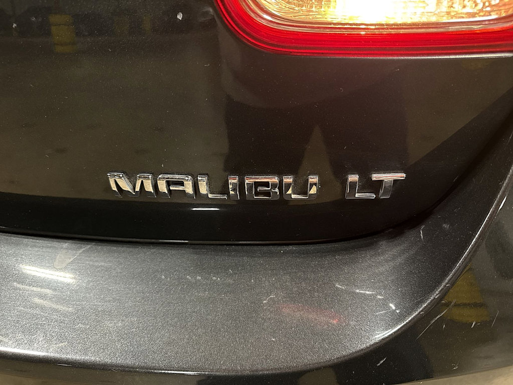 Thumbnail: 2015 Chevrolet Malibu - 5