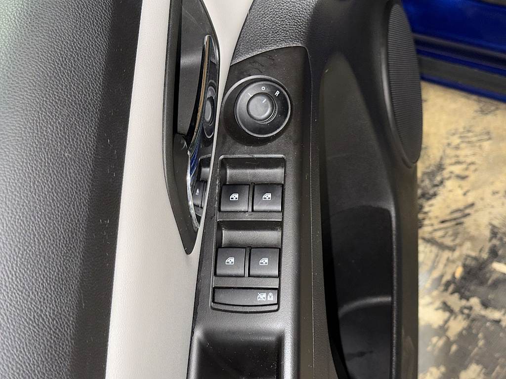 Thumbnail: 2012 Chevrolet Cruze - 24