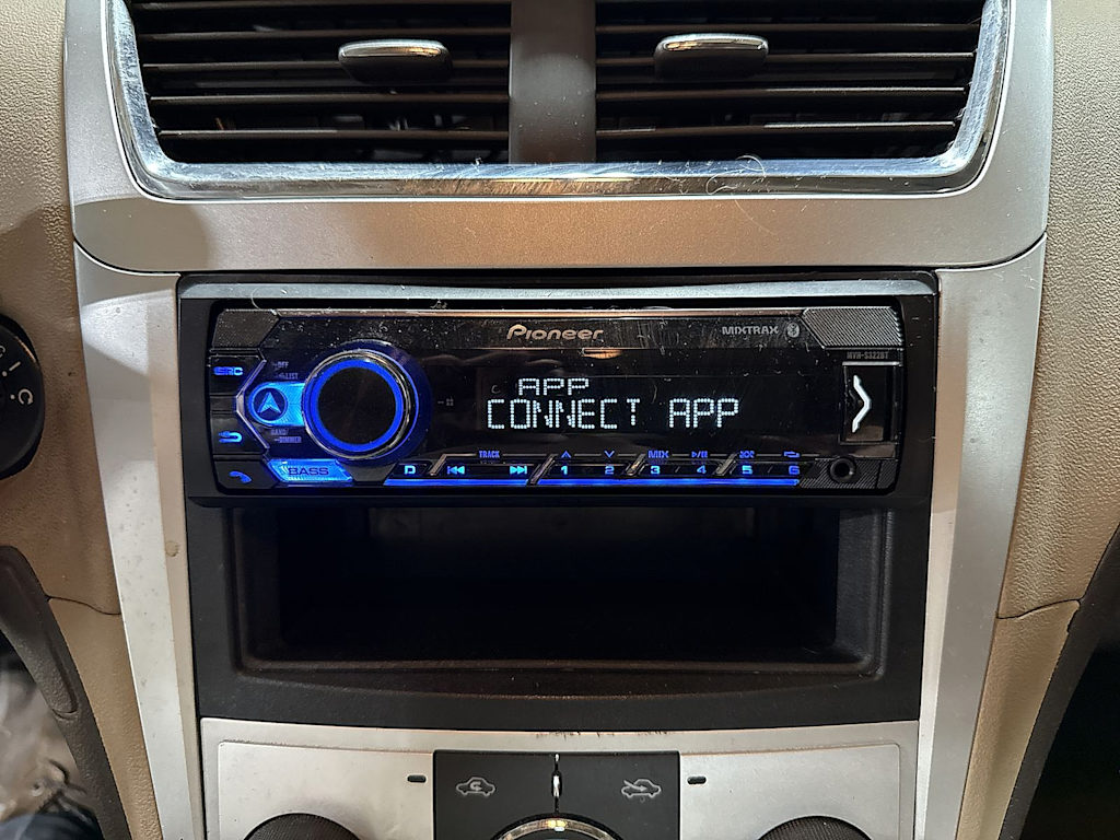 Thumbnail: 2010 Chevrolet Malibu - 23