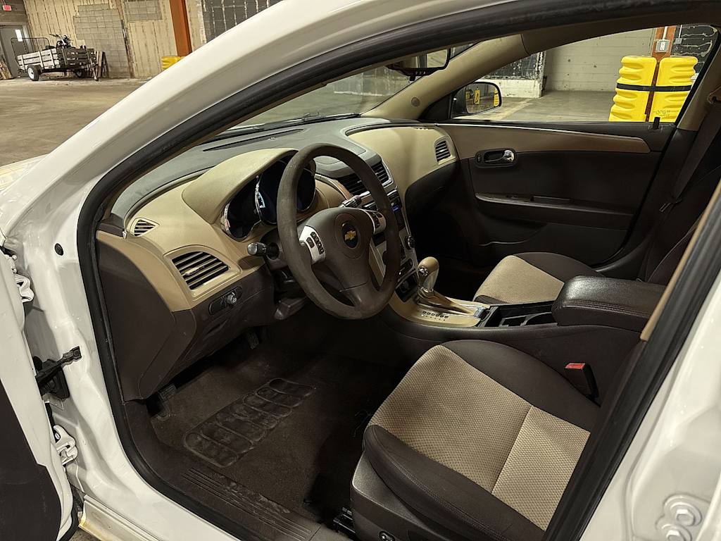 Thumbnail: 2010 Chevrolet Malibu - 28