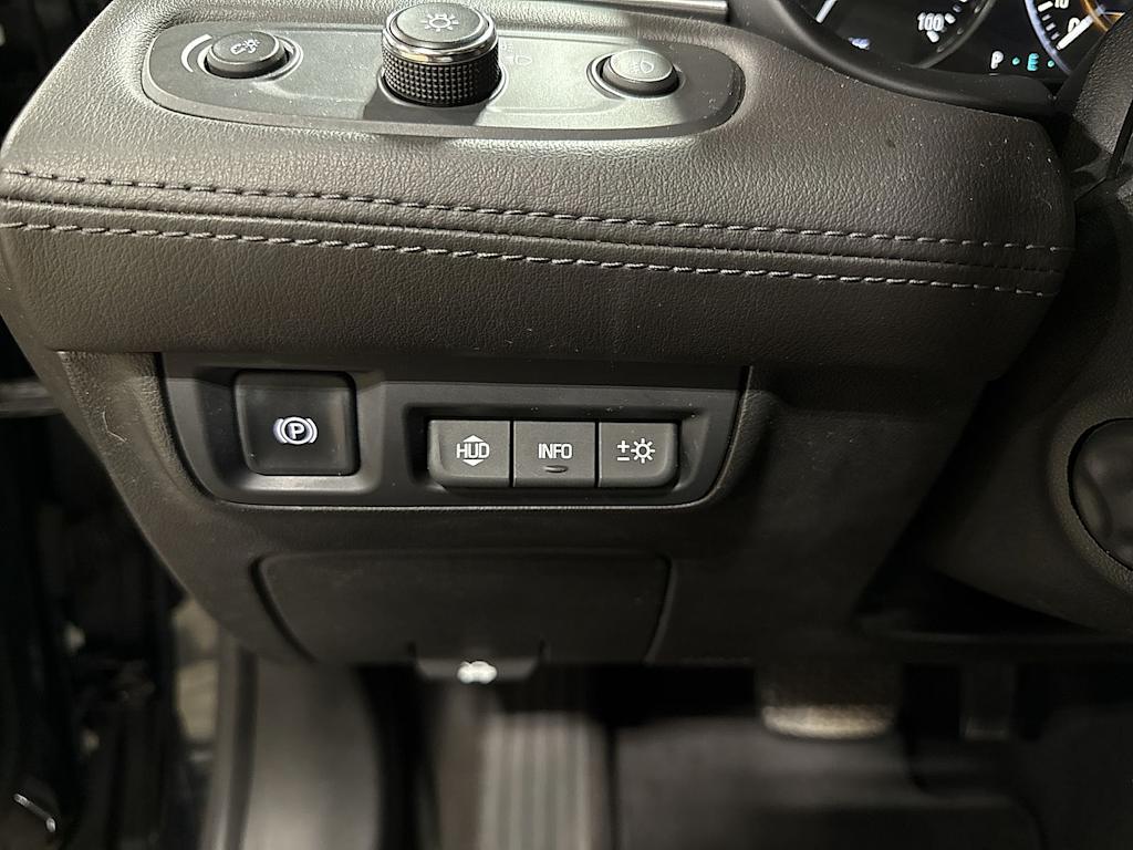 Thumbnail: 2017 Buick LaCrosse - 33