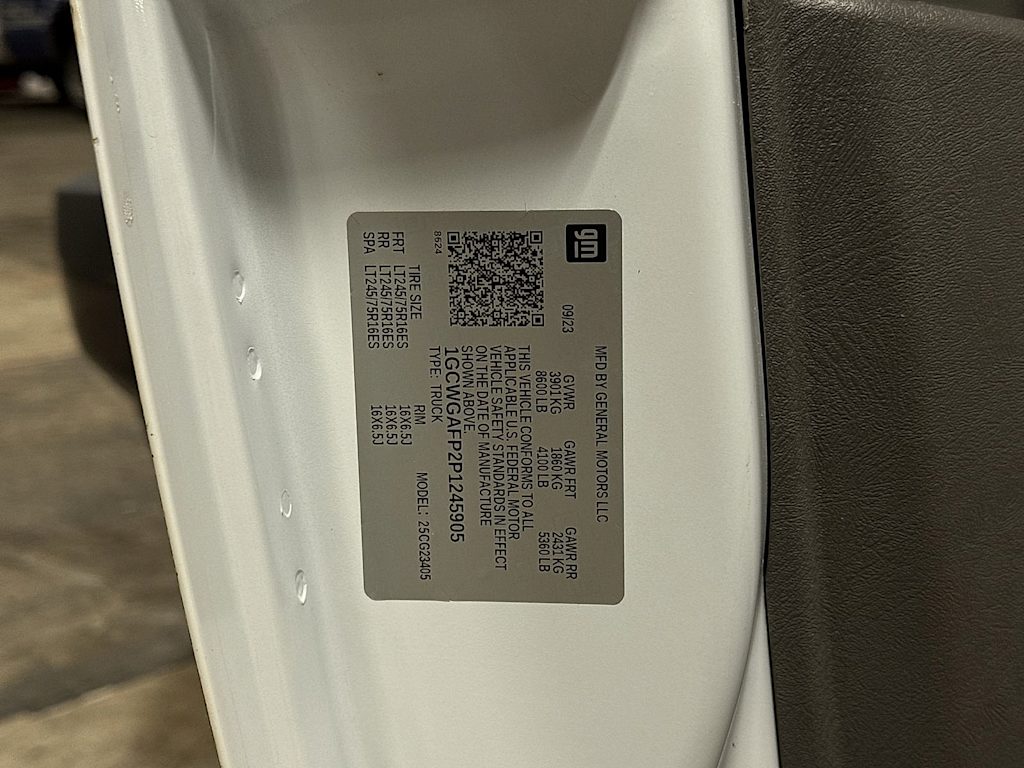 Thumbnail: 2023 Chevrolet Express - 23