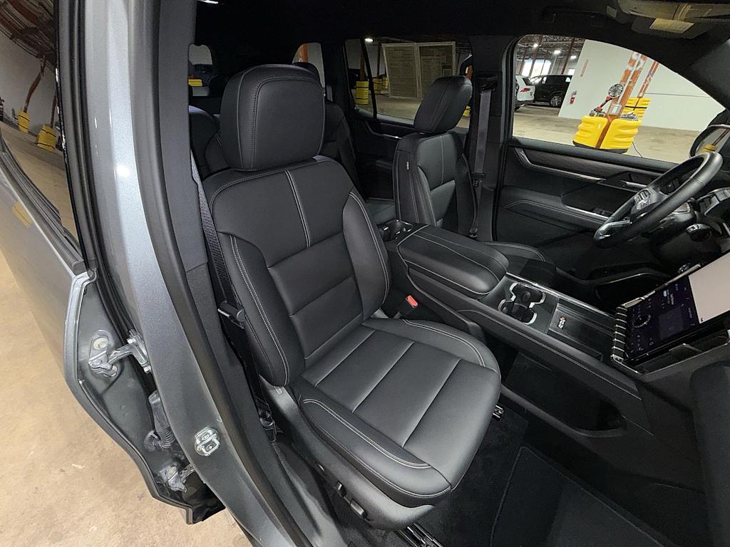 Thumbnail: 2025 GMC Acadia - 10