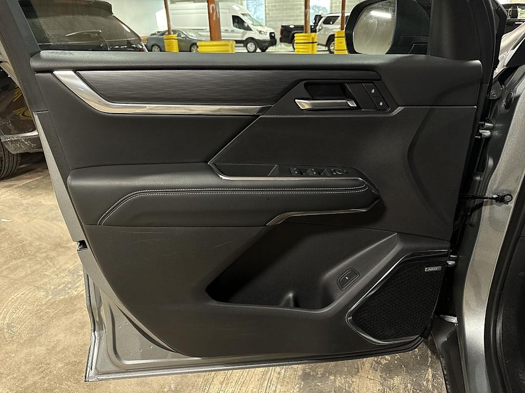 Thumbnail: 2025 GMC Acadia - 31