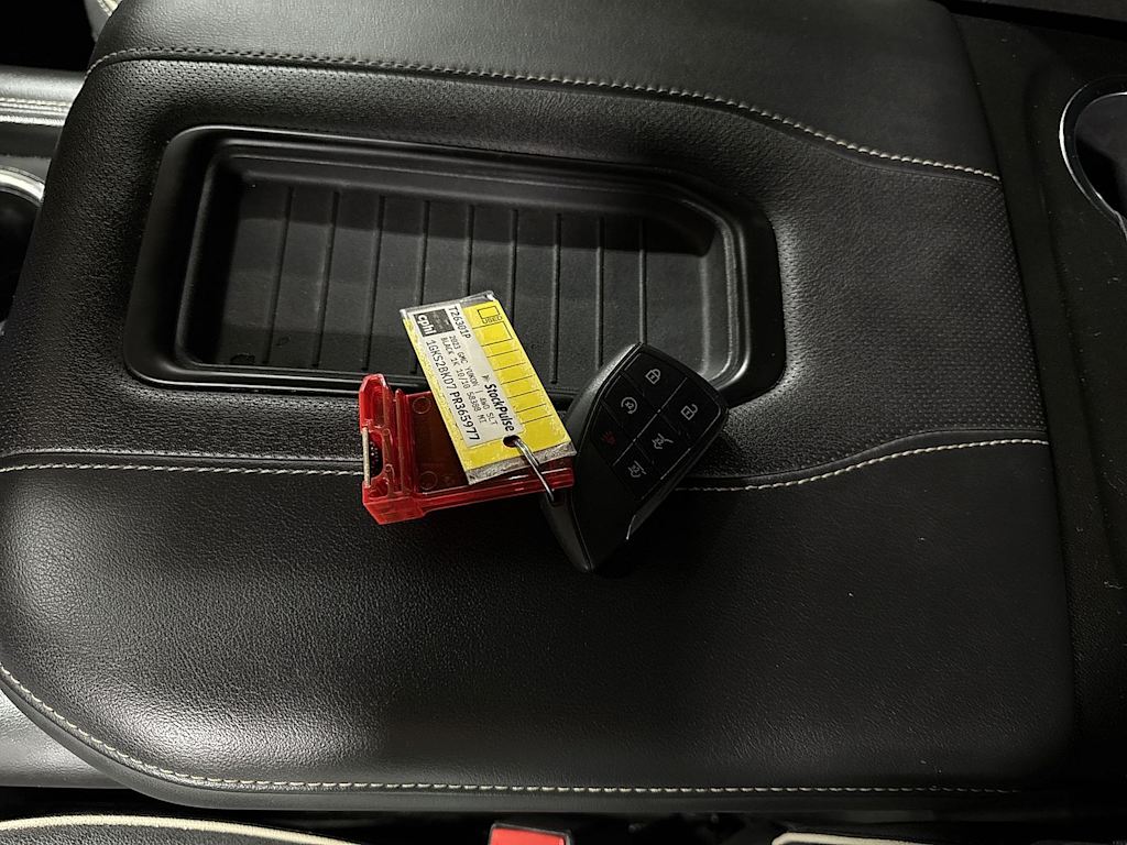 Thumbnail: 2023 GMC Yukon - 16