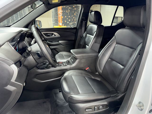 Thumbnail: 2023 Chevrolet Traverse - 9