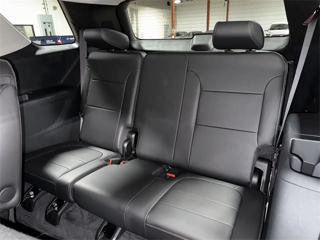 2021 Chevrolet Traverse LT 25
