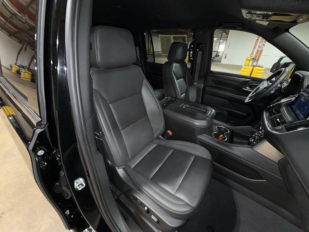Thumbnail: 2023 Chevrolet Suburban - 10