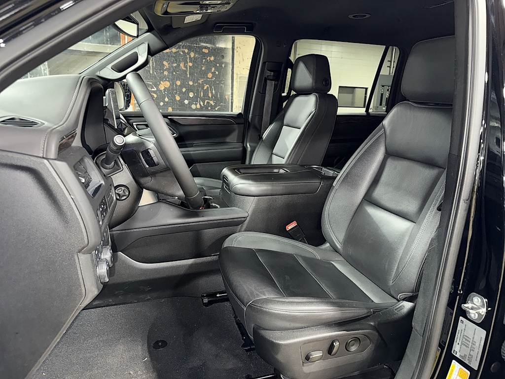 Thumbnail: 2023 Chevrolet Suburban - 9
