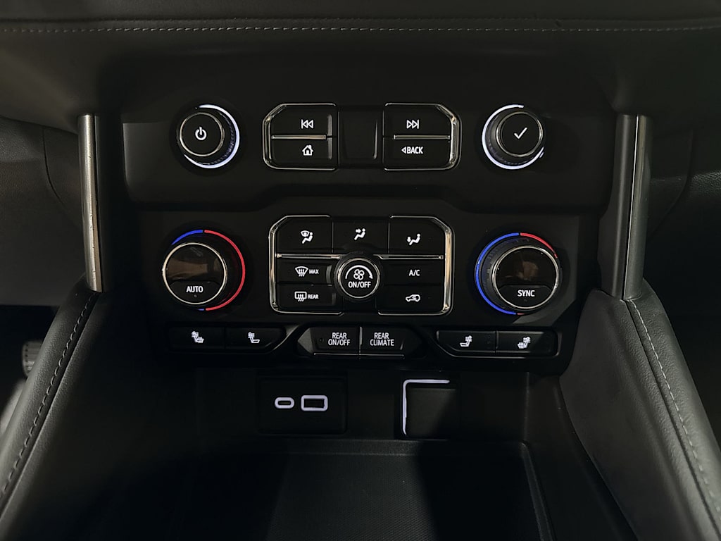 Thumbnail: 2022 Chevrolet Tahoe - 26