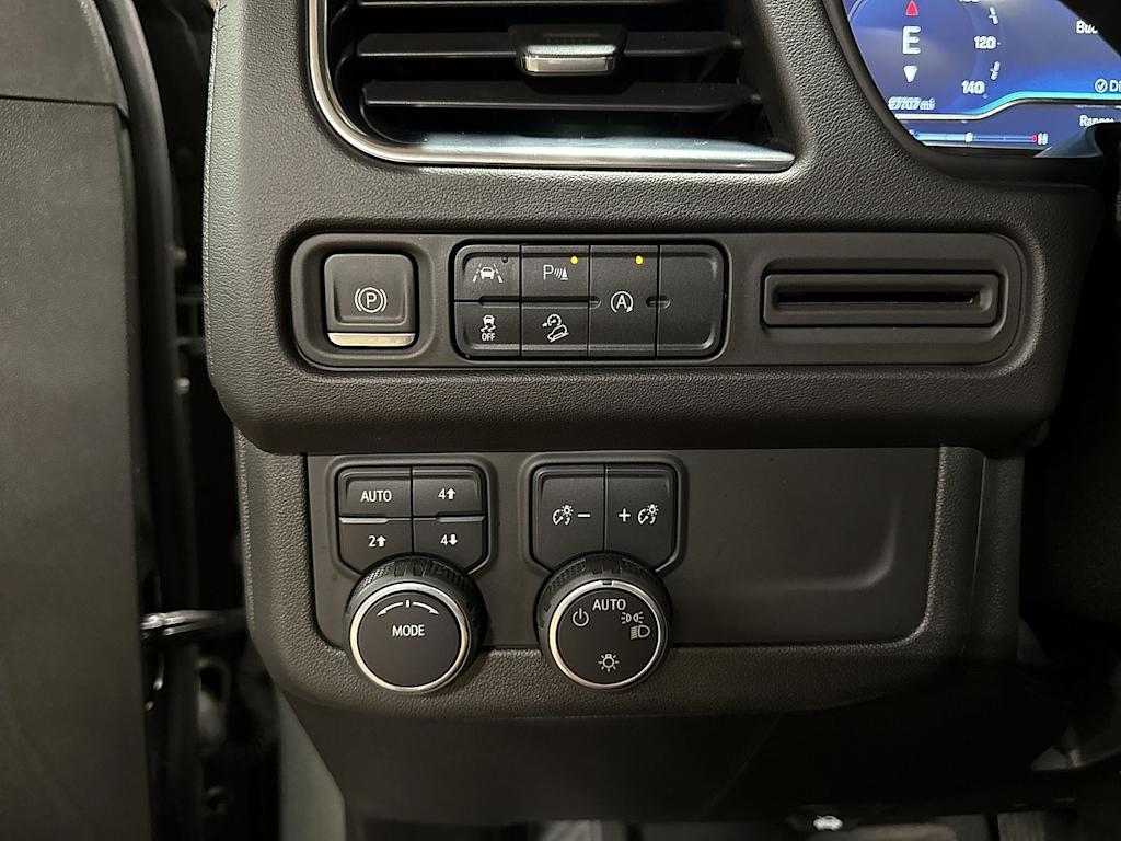 Thumbnail: 2023 Chevrolet Tahoe - 36