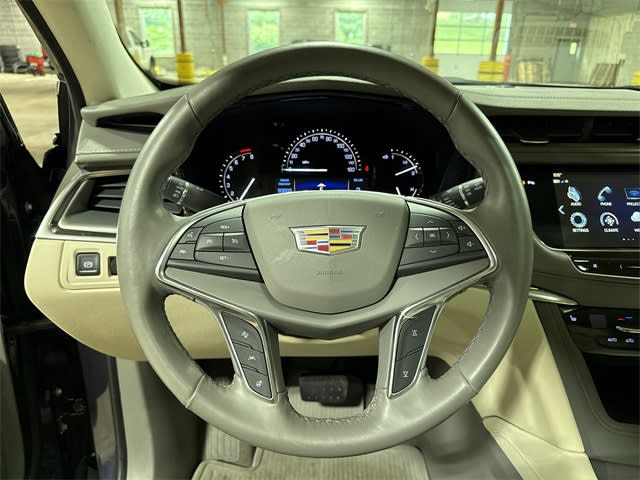 Thumbnail: 2019 Cadillac XT5 - 2