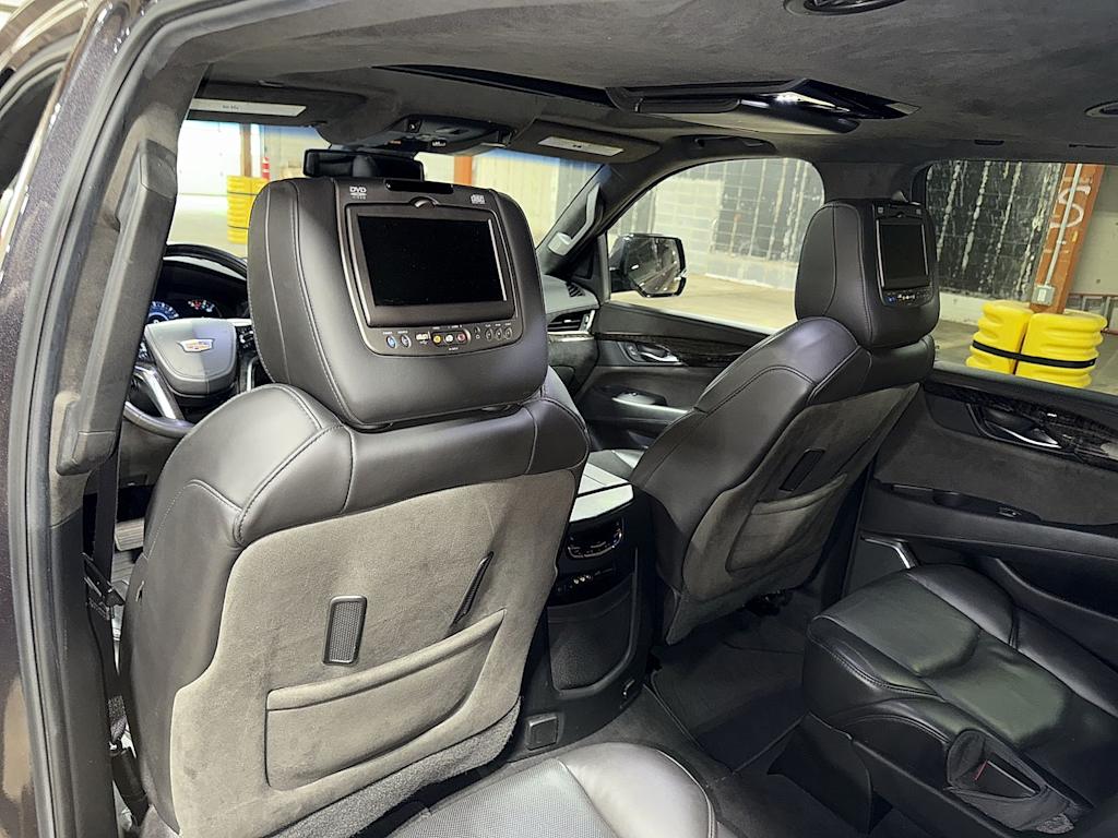 Thumbnail: 2016 Cadillac Escalade - 30