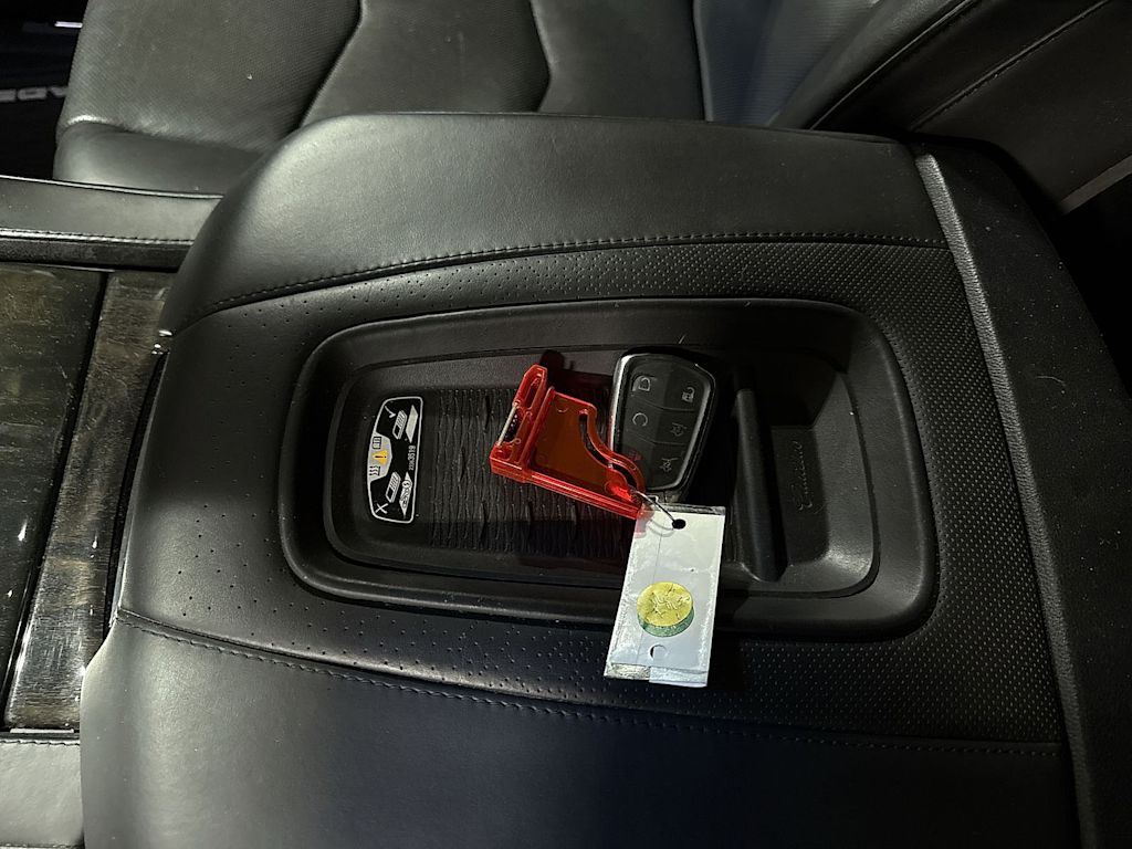 Thumbnail: 2016 Cadillac Escalade - 35