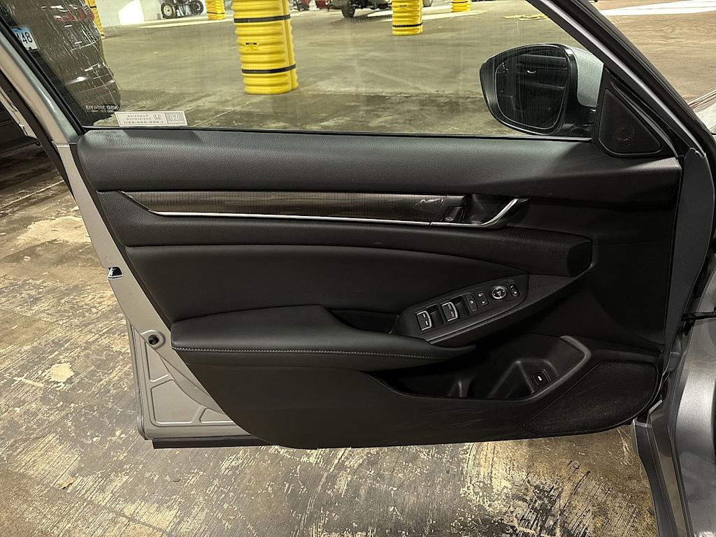 Thumbnail: 2020 Honda Accord - 31