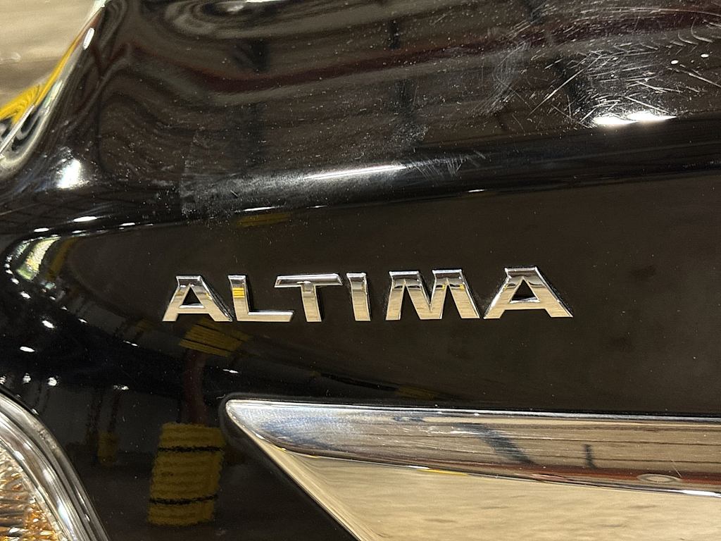 Thumbnail: 2015 Nissan Altima - 5
