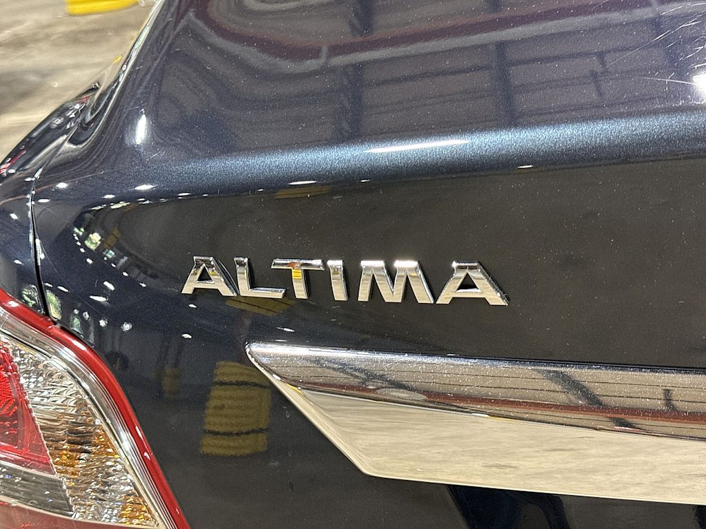 Thumbnail: 2013 Nissan Altima - 5