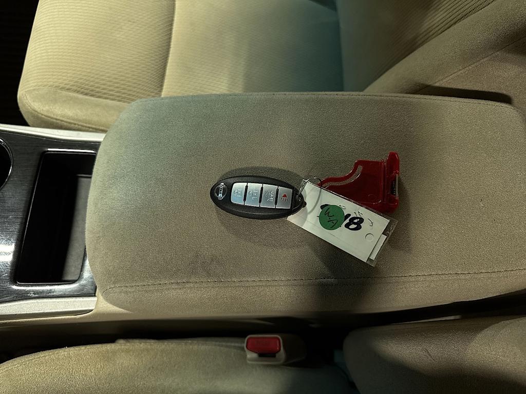 Thumbnail: 2013 Nissan Altima - 15