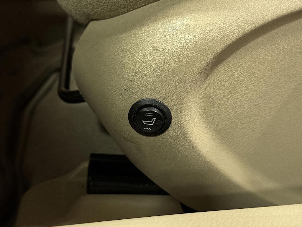 Thumbnail: 2013 Nissan Altima - 25