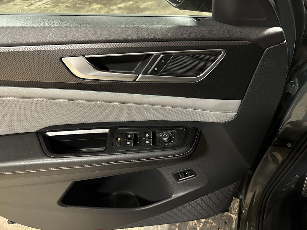 Thumbnail: 2024 Volkswagen Atlas - 25