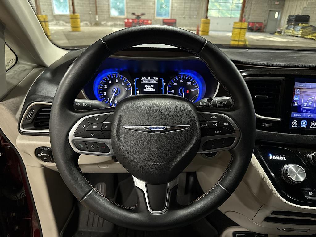 Thumbnail: 2017 Chrysler Pacifica - 2