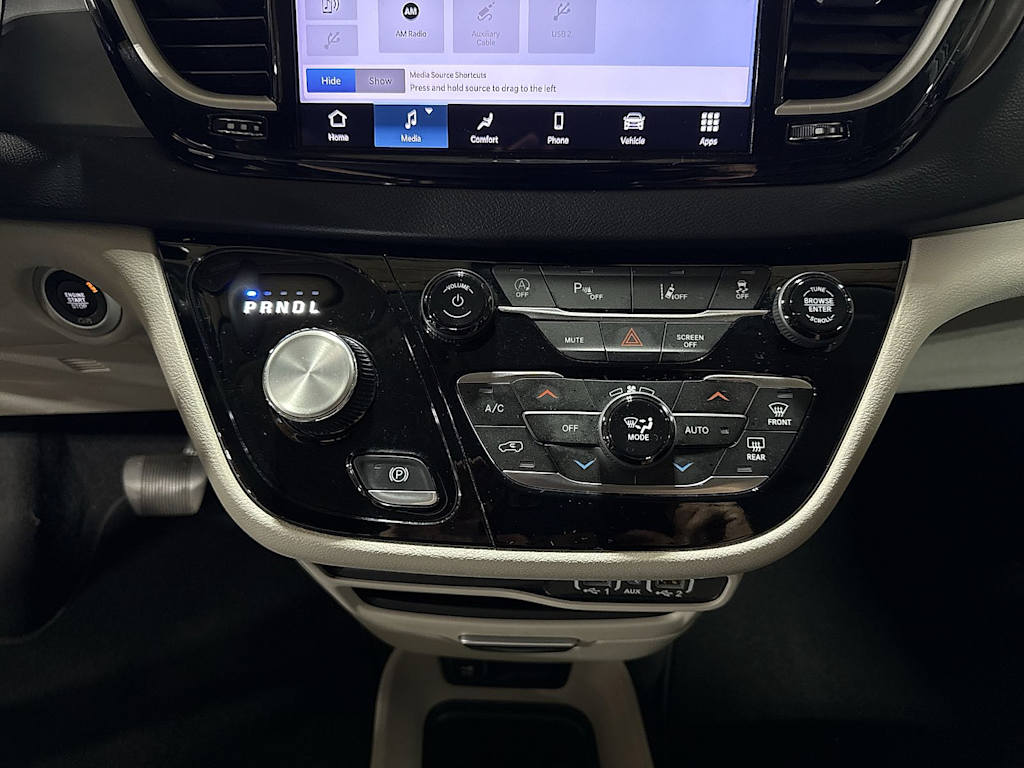 Thumbnail: 2024 Chrysler Pacifica - 23