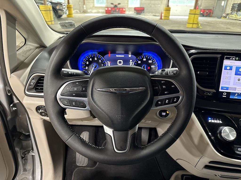 Thumbnail: 2024 Chrysler Pacifica - 2
