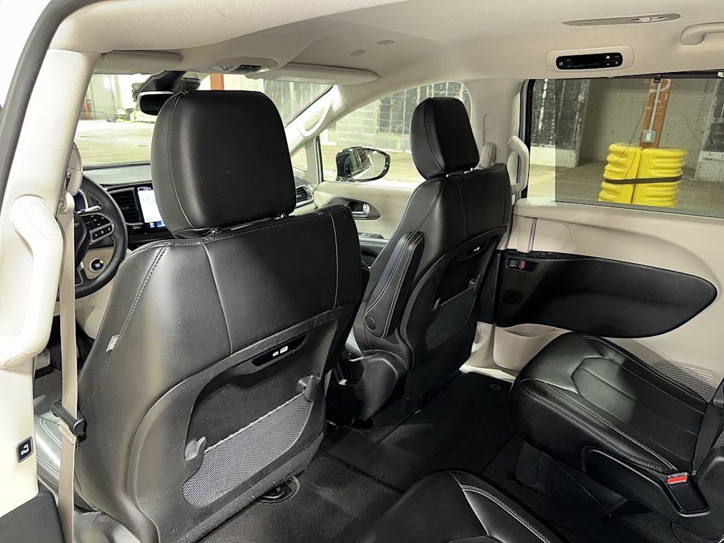 Thumbnail: 2024 Chrysler Pacifica - 27