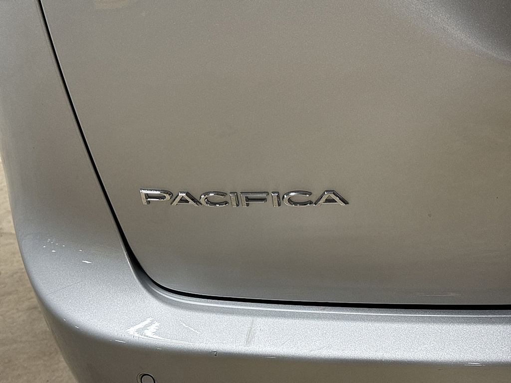 Thumbnail: 2024 Chrysler Pacifica - 6
