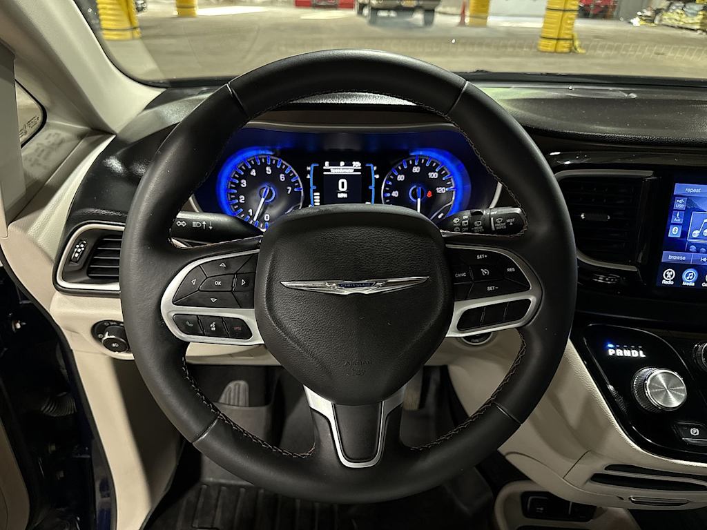 Thumbnail: 2017 Chrysler Pacifica - 2