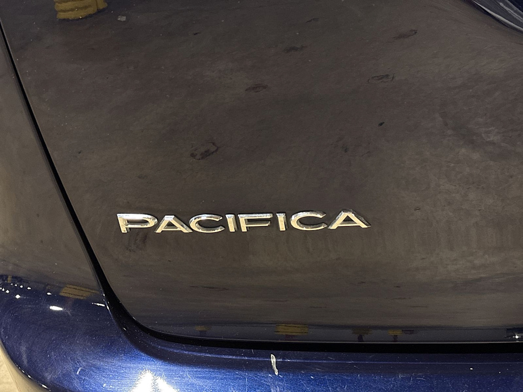 Thumbnail: 2017 Chrysler Pacifica - 6