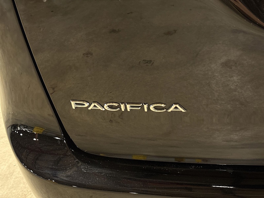 Thumbnail: 2024 Chrysler Pacifica - 5