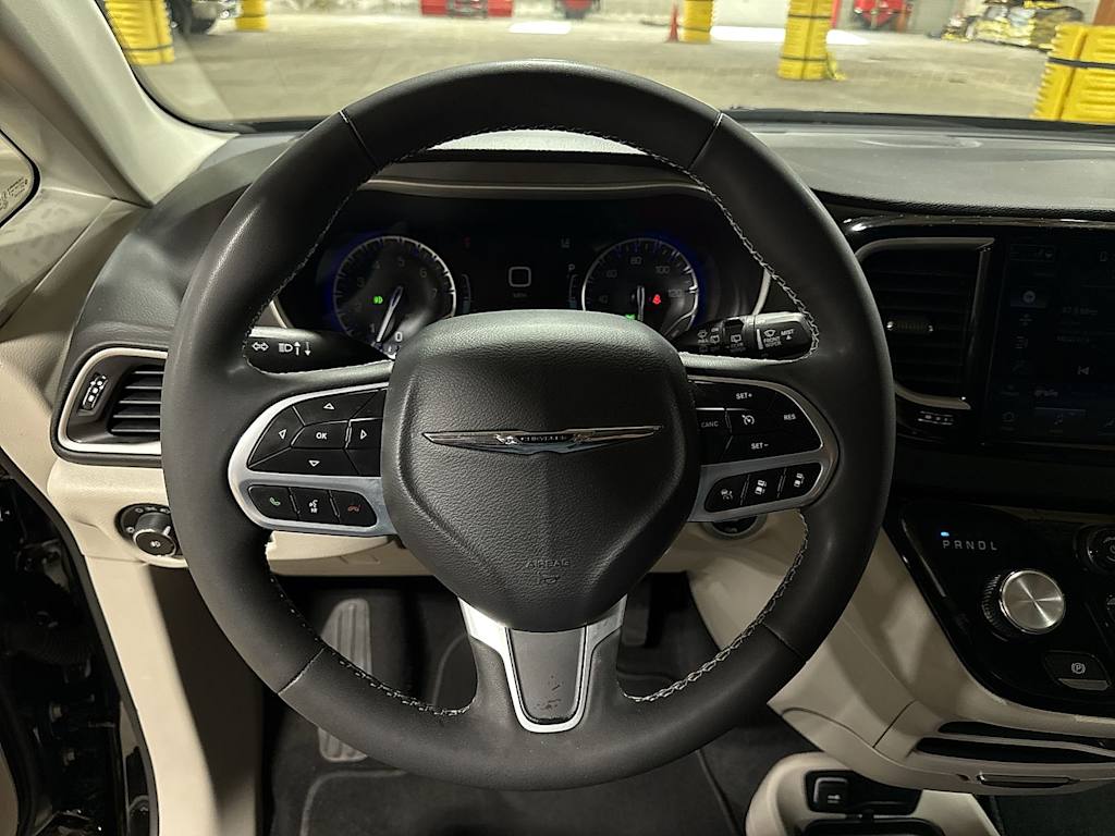 Thumbnail: 2024 Chrysler Pacifica - 2